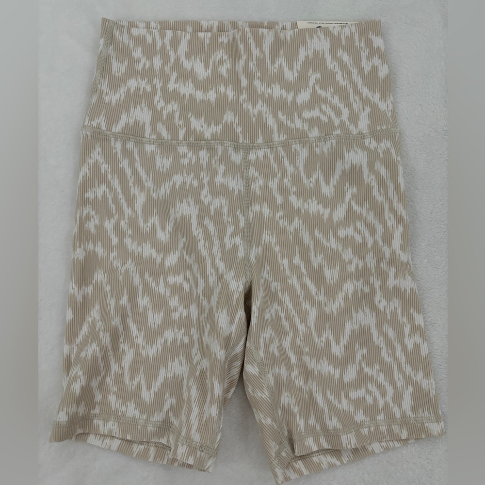 NWT Aerie Offline Bike Short 7” inseam, size L